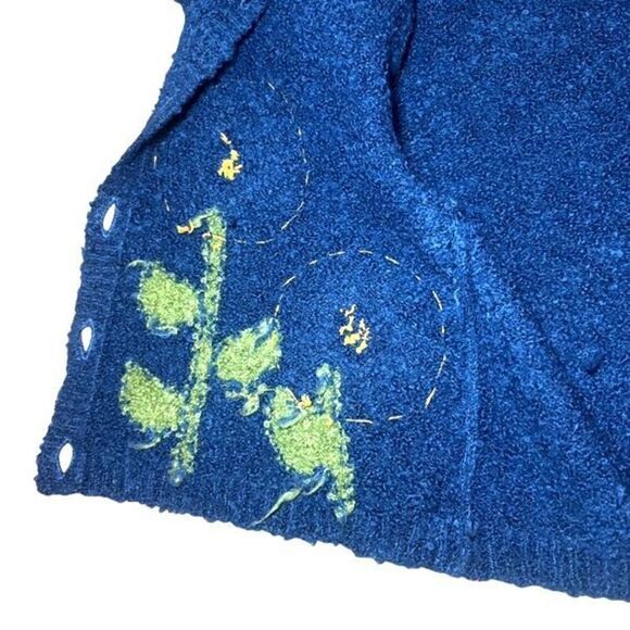 Belle Pointe Vintage Blue Cardigan Sweater with 3D Sunflower Embellishments - Picture 10 of 14